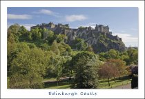 Edinburgh Castle & Princes Street Gardens, Edinburgh Postcard (H