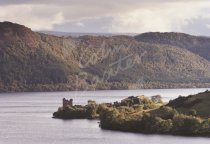 Urquhart Castle & Loch Ness 1 Postcard (H Std CB)