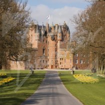 Glamis Castle & Daffodils, Angus Greetings Card (CB)