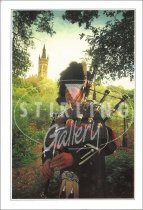 Piper, Glasgow University Postcard (V SG)