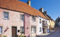 Culross Village street up hill (H std IM)